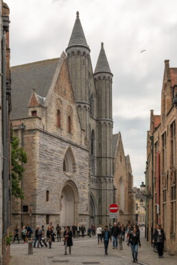 Brügge, Kirche